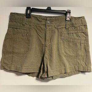 Route 66 Green khaki shorts